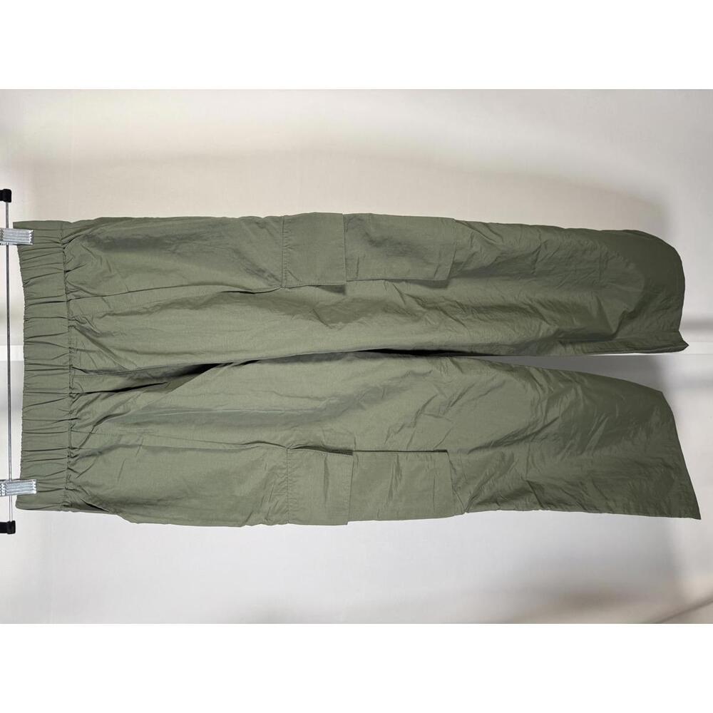 NWT Halara Mid Rise Button Zipper Wide Leg Cargo Pants Size Medium Petite - Picture 6 of 10